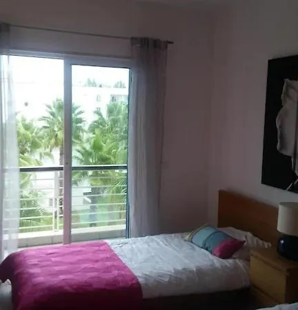 Marina With Pool Access Apartment *